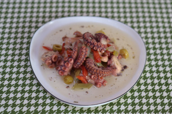Ahtapot Salatası 